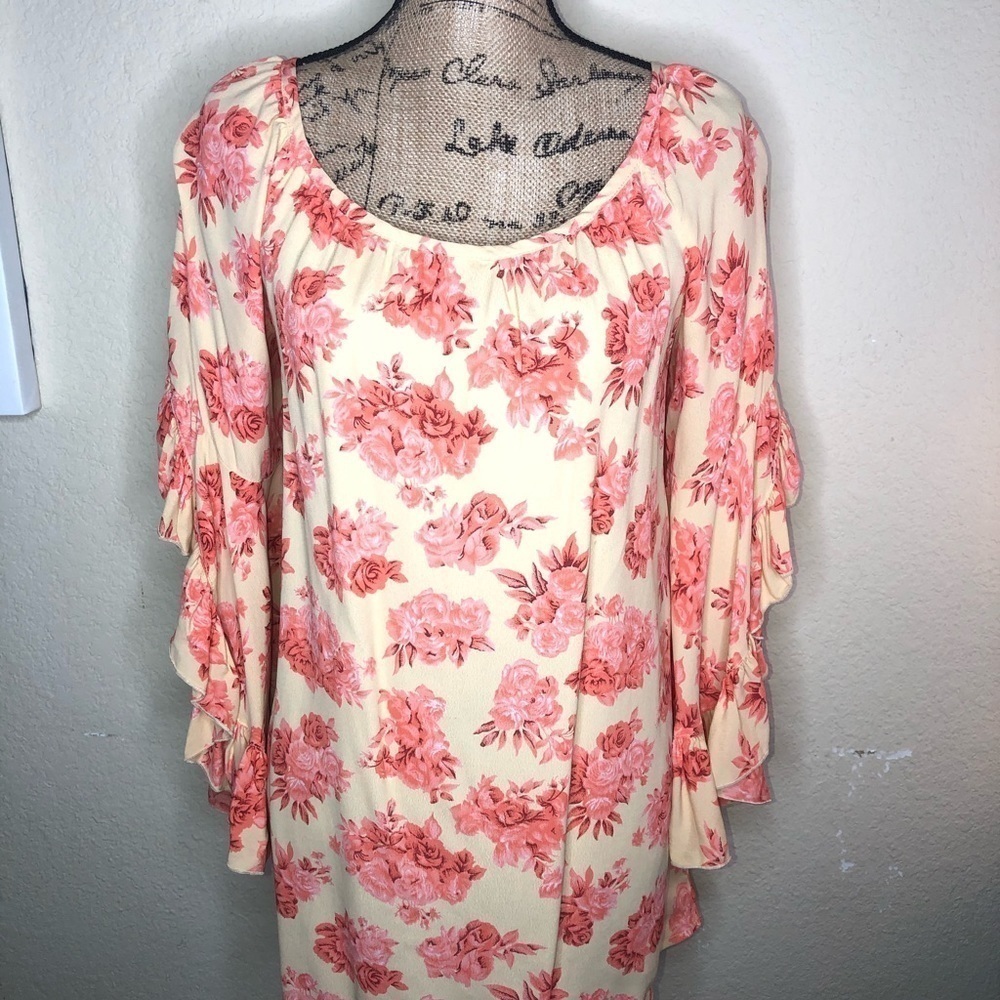 Ivy Jane Floral, Scoop Neck, Sherbet & Coral Color Ruffle Sleeve Tunic Sz S